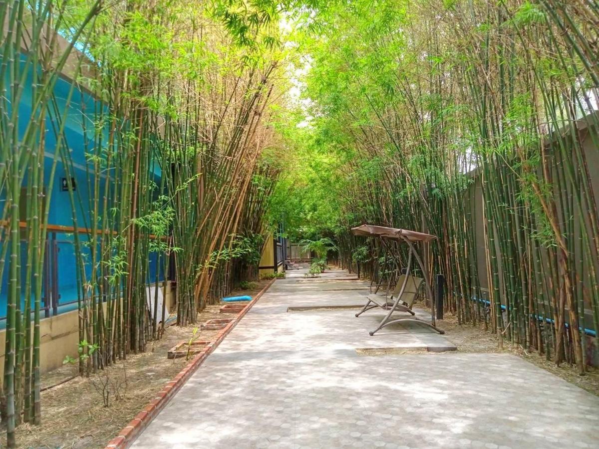 Beach Walk Boutique Resort Bangsaen Exteriér fotografie